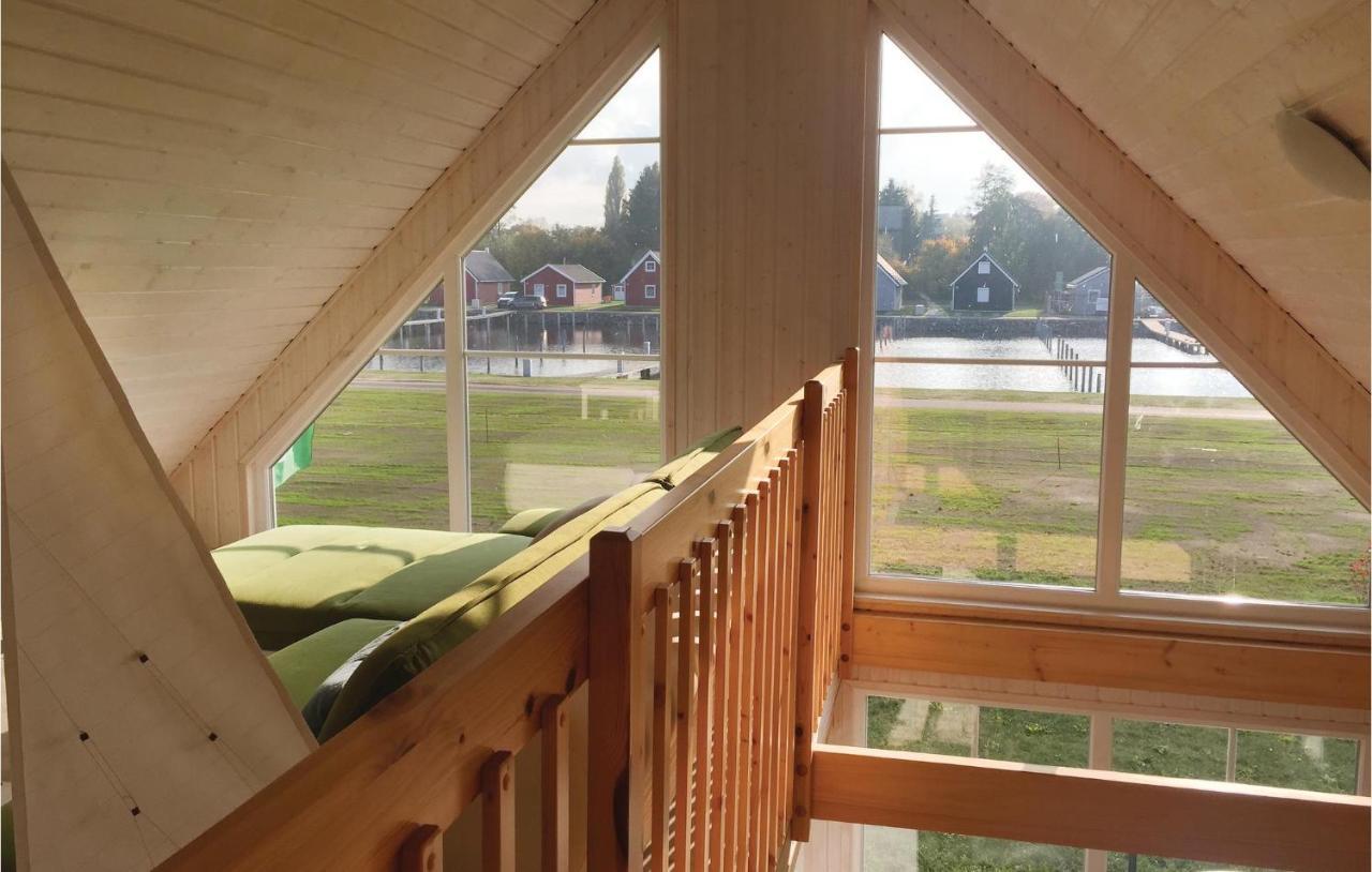 Beach Front Home In Zerpenschleuse With Wifi Esterno foto
