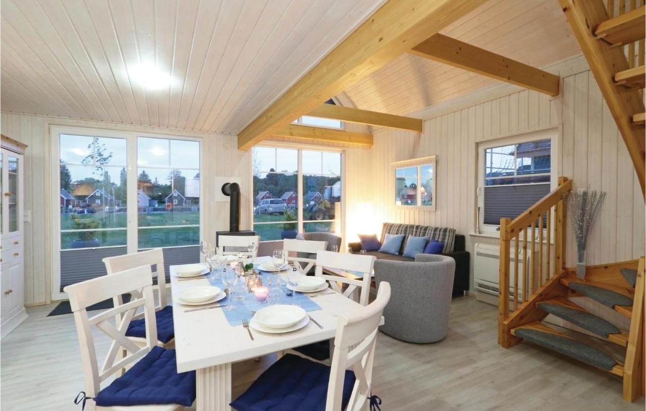 Beach Front Home In Zerpenschleuse With Wifi Esterno foto